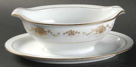Yorkshire Gravy Boat with Attached Underplate