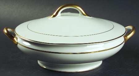 The Yukon (Gold Trim & Verge) Round Covered Vegetable