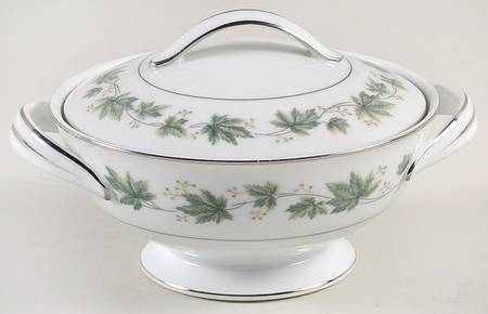 Yvette Sugar Bowl & Lid