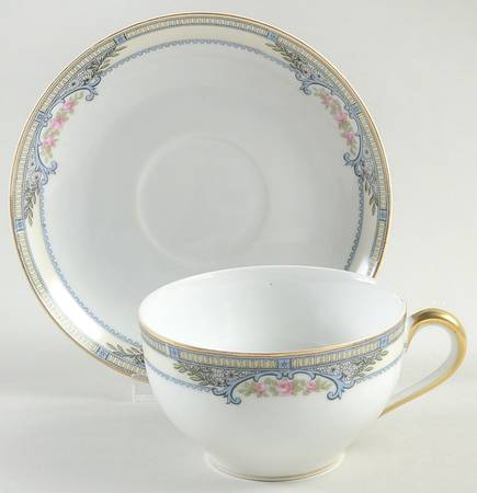 Zenda Oversized Cup & Saucer Set