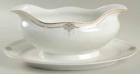 NAG8 Gravy Boat with Attached Underplate