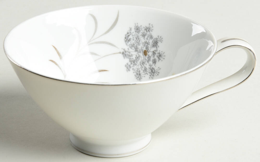 Harriet Footed Cup