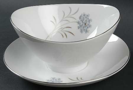 Harriet Gravy Boat with Attached Underplate