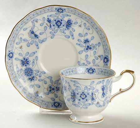 Hello Kitty Footed Cup & Saucer Set