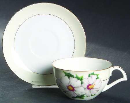 NAR9 Flat Cup & Saucer Set