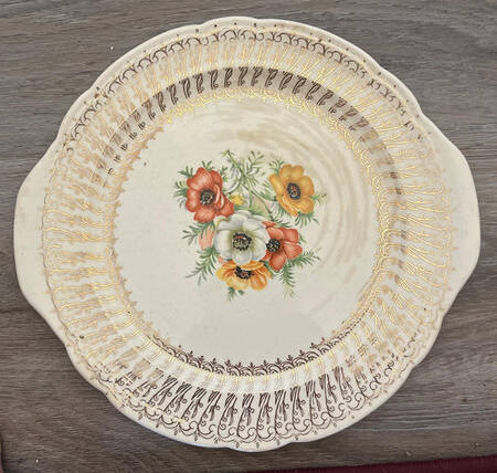 Canterbury Gold Handled Cake Plate