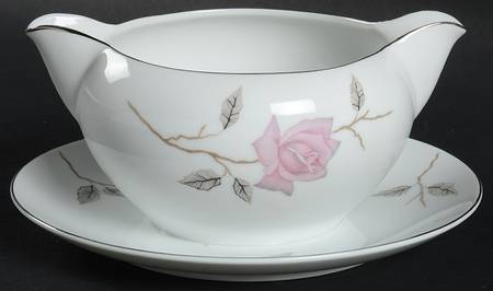 Dawn Rose Gravy Boat with Attached Underplate