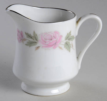 Dauphine Creamer