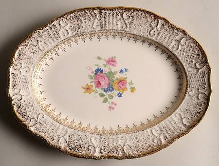 Queens Rose (Gold Filigree) 11" Oval Serving Platter