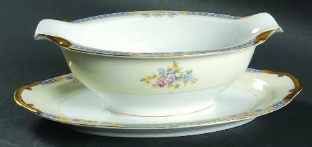 Langley Gravy Boat with Attached Underplate