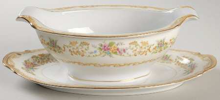NAT5 Gravy Boat with Attached Underplate