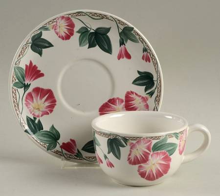 Glorietta Flat Cup & Saucer Set