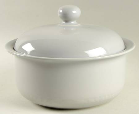 Solid Color Light Grey 2 Qt Round Covered Casserole
