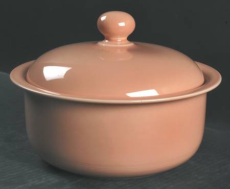 Solid Color Light Peach 2 Qt Round Covered Casserole