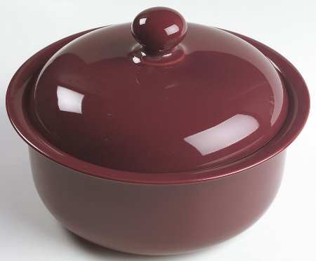 Solid Color Raspberry 2 Qt Round Covered Casserole