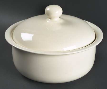 Solid Color Vanilla 2 Qt Round Covered Casserole