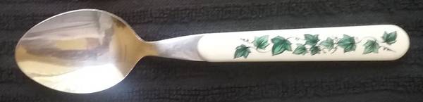 Vista Verde Place/Oval Soup Spoon