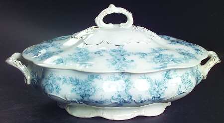 Elsie Oval Covered Vegetable
