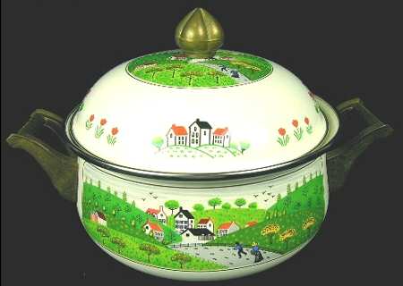 Country Village 1.75 Quart Metal Covered Casserole