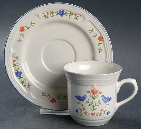 Homecoming Flat Cup & Saucer Set