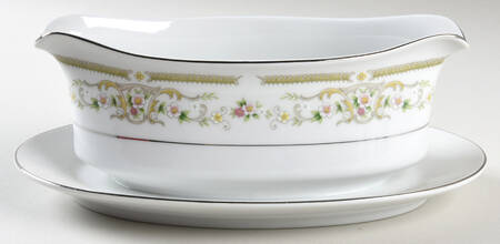 Dressy Gravy Boat with Attached Underplate