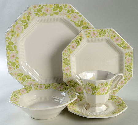 Aurora 5 Piece Place Setting
