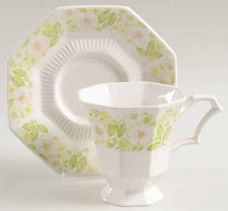 Aurora Footed Cup & Saucer Set