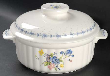Blue Peony 2.5 Qt Round Covered Casserole