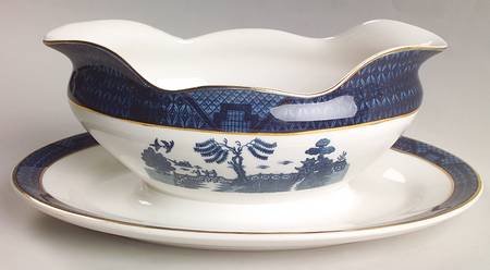 Blue Willow Gravy Boat with Attached Underplate