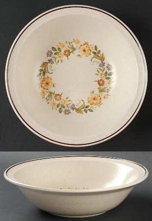 Buttercup 9" Round Vegetable Bowl
