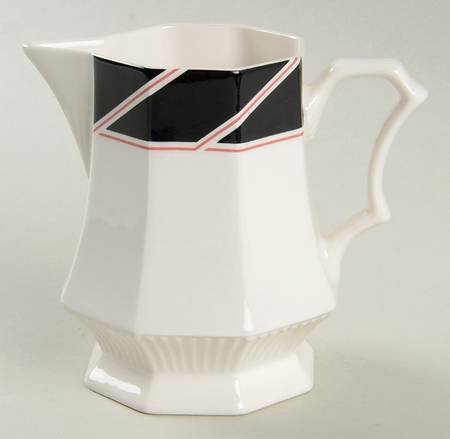 Cabaret Creamer