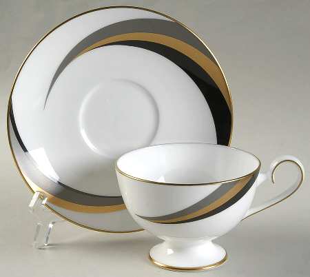 Cachet Footed Cup & Saucer Set