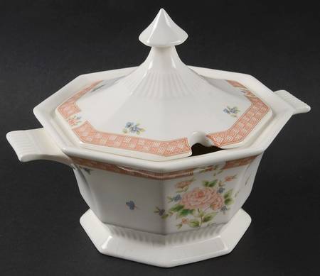 Cameo Rose Sauce Boat & Lid