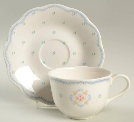 Chantilly Flat Cup & Saucer Set