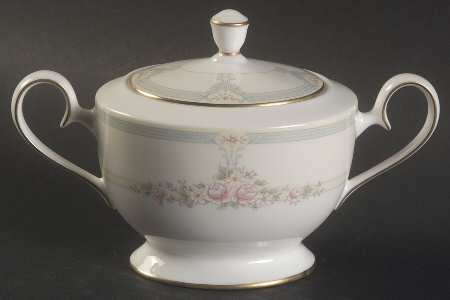 Chelsea Sugar Bowl & Lid