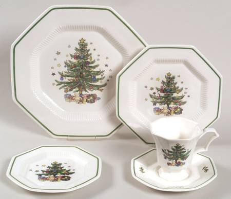 Christmastime 40 Piece Estate Set