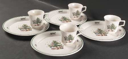Christmastime Snack Plate & Cup Set - Set of 4