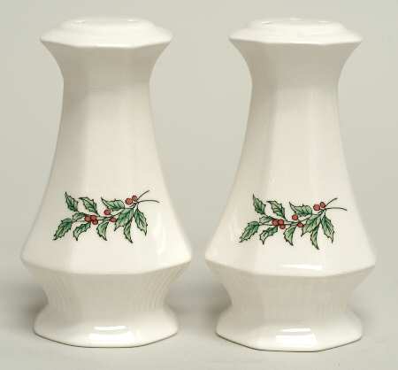 Christmastime Salt & Pepper Set