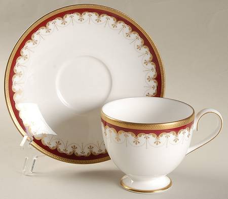 Clarendon Footed Cup & Saucer Set