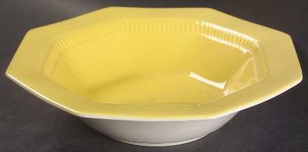Daffodil 9" Round Vegetable Bowl