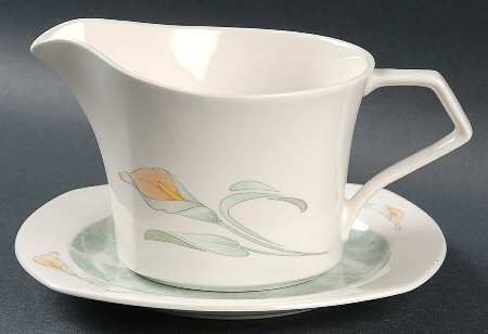 Diana Round Gravy Boat & Bread and Butter Stand