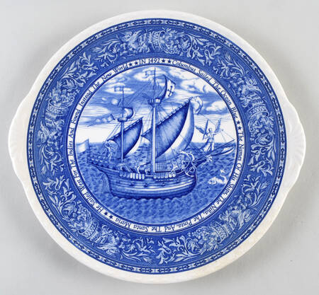 Discovery 1492 Handled Cake Plate
