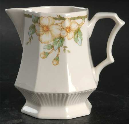 Dogwood Creamer