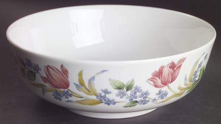 Dutch Treat 9" Round Vegetable Bowl