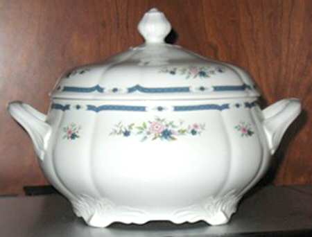 Fascination 2.5 Qt Round Covered Casserole