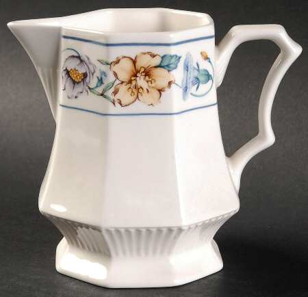 Fascination Creamer
