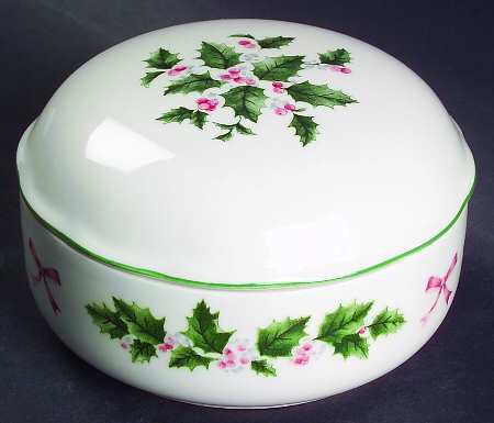 Festive Holly Round Box & Lid