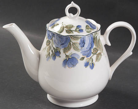 Flirtatious Teapot & Lid