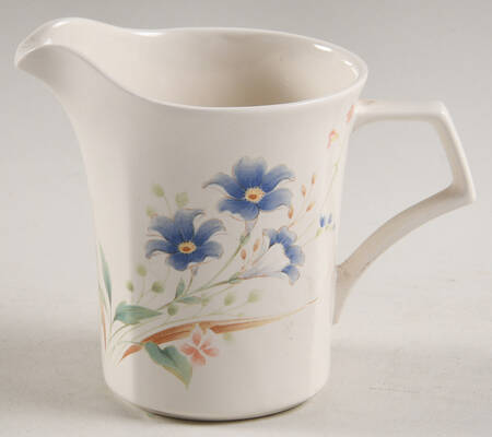 Floret (Quadrille Shape) Creamer