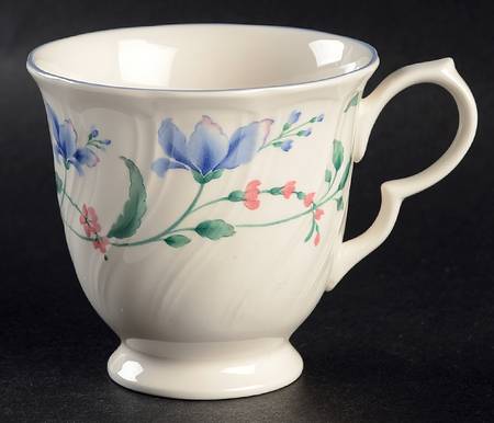 Floriana Footed Cup